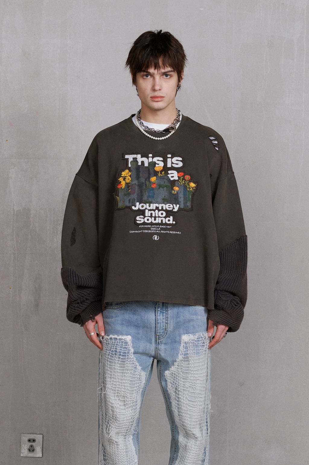 Psychedelic Castle Round Neck Sweater